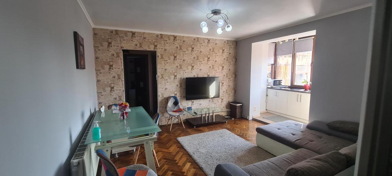 Comfort Home Apartment 1 Petroşani Exterior foto